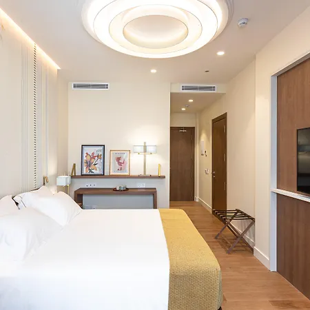 El Pilar Andalucia 酒店 埃斯特波纳