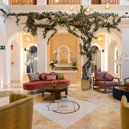 酒店 El Pilar Andalucia 4*