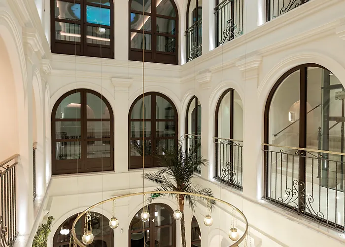 El Pilar Andalucia 埃斯特波纳