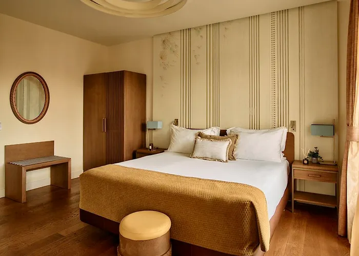 Hotell El Pilar Andalucia 4*