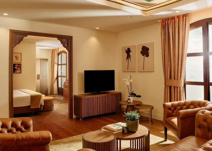 El Pilar Andalucia Hotell 4*