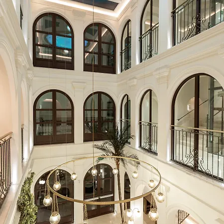 El Pilar Andalucia エステポナ