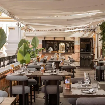 El Pilar Andalucia 4* エステポナ