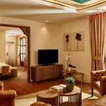 El Pilar Andalucia 호텔 4*